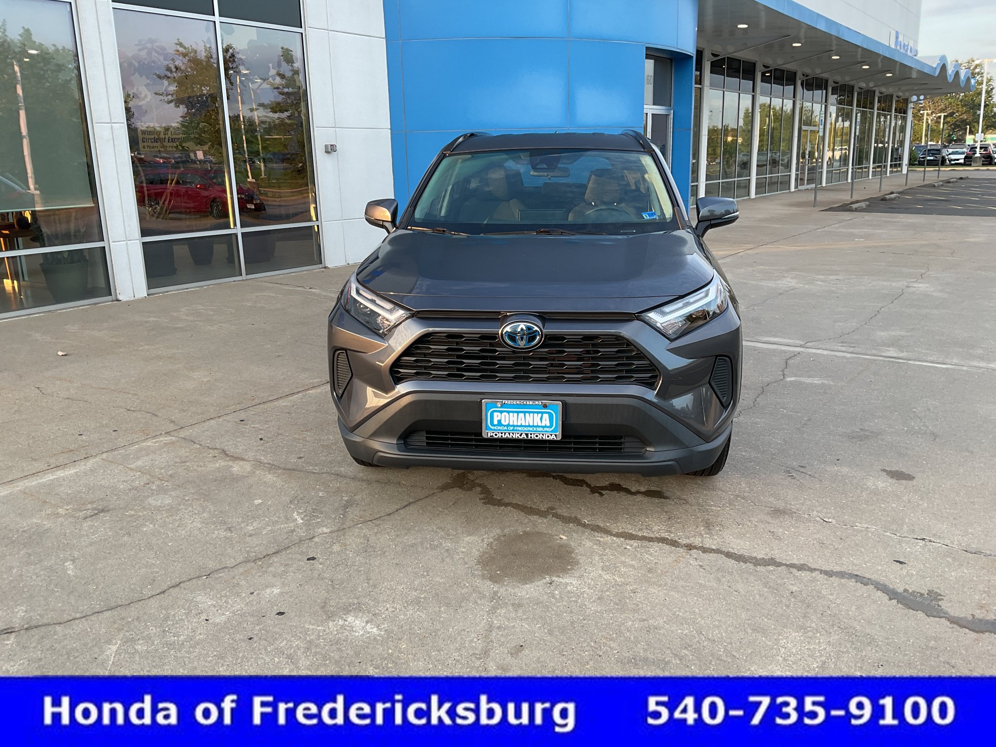 Used 2024 Toyota RAV4 XLE AWD/4WD image 9