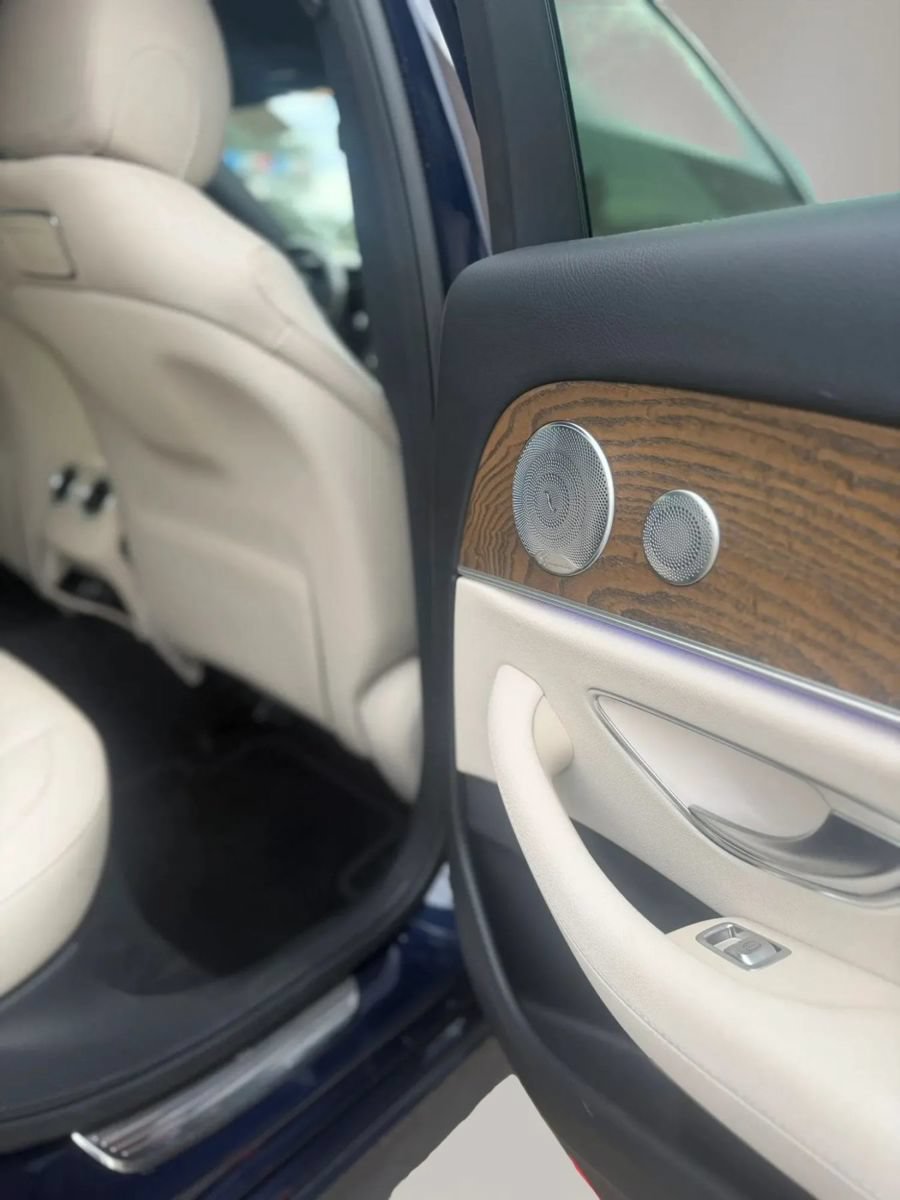 Used 2018 Mercedes-Benz E 300 w/ Premium 2 Package (Q02) image 8