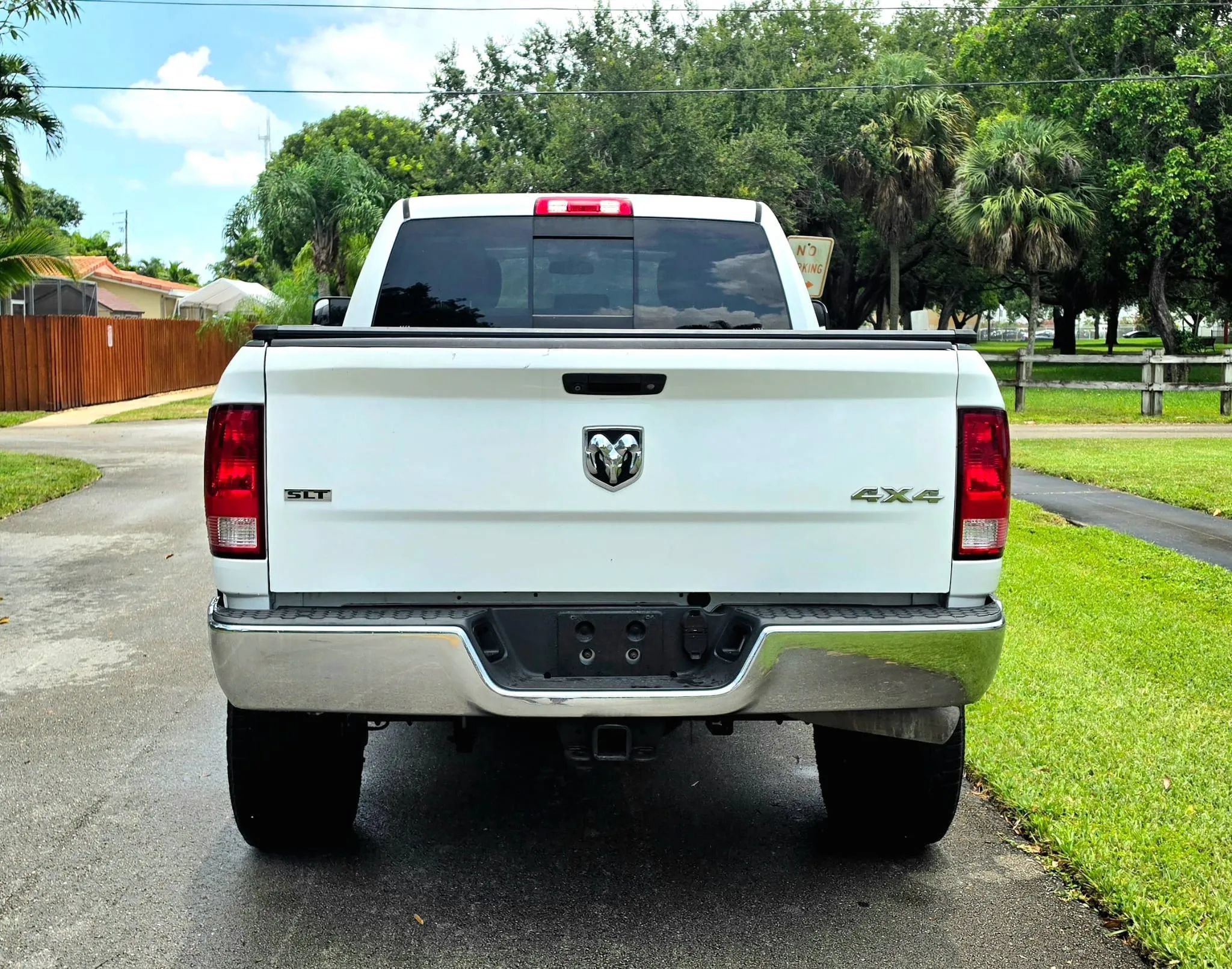 Used 2018 RAM 3500 SLT w/ Protection Group AWD/4WD image 14