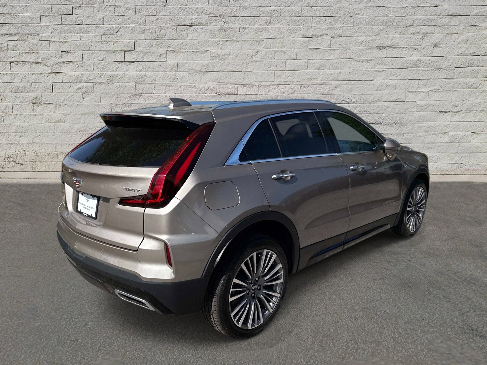 Certified 2024 Cadillac XT4 Premium Luxury w/ Cold Weather Package image 5