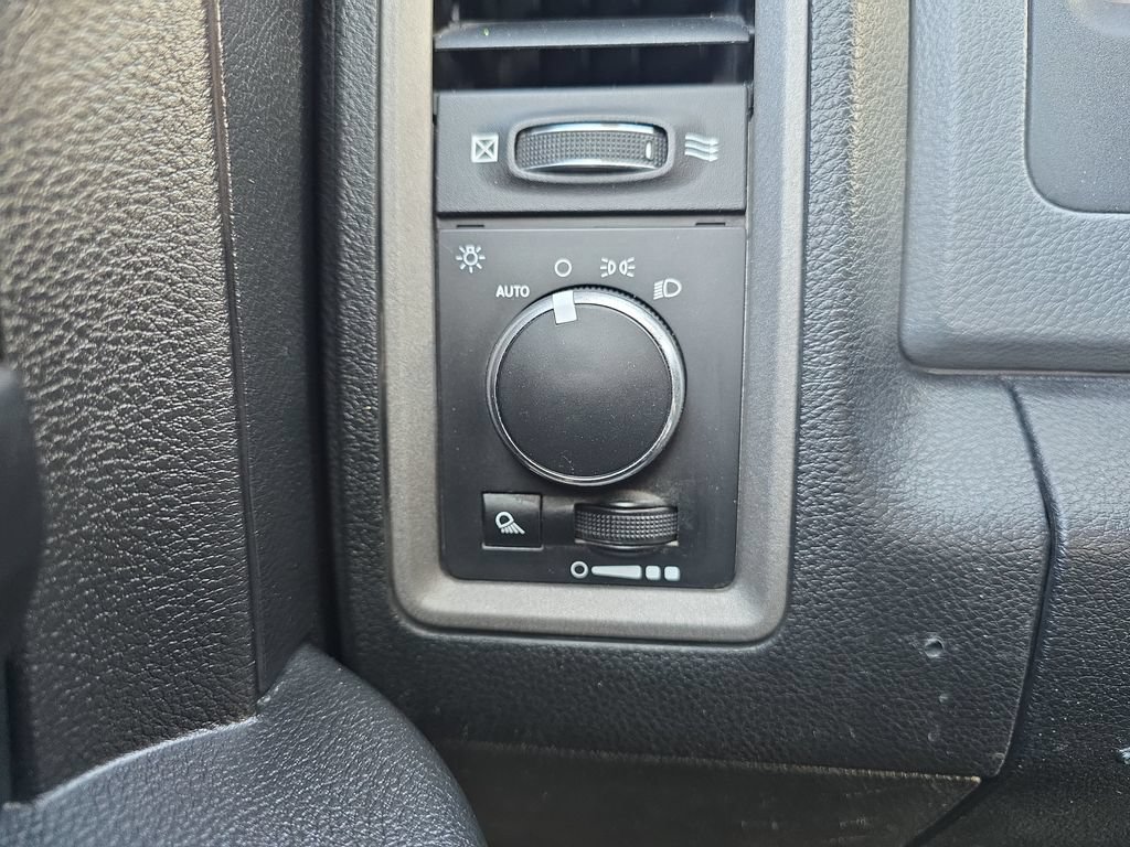 Used 2016 RAM 1500 Tradesman w/ Popular Equipment Group AWD/4WD image 24