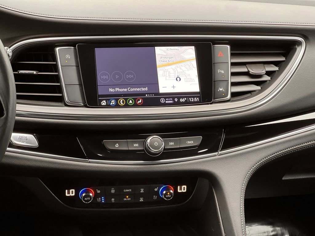 Used 2023 Buick Enclave Avenir image 18