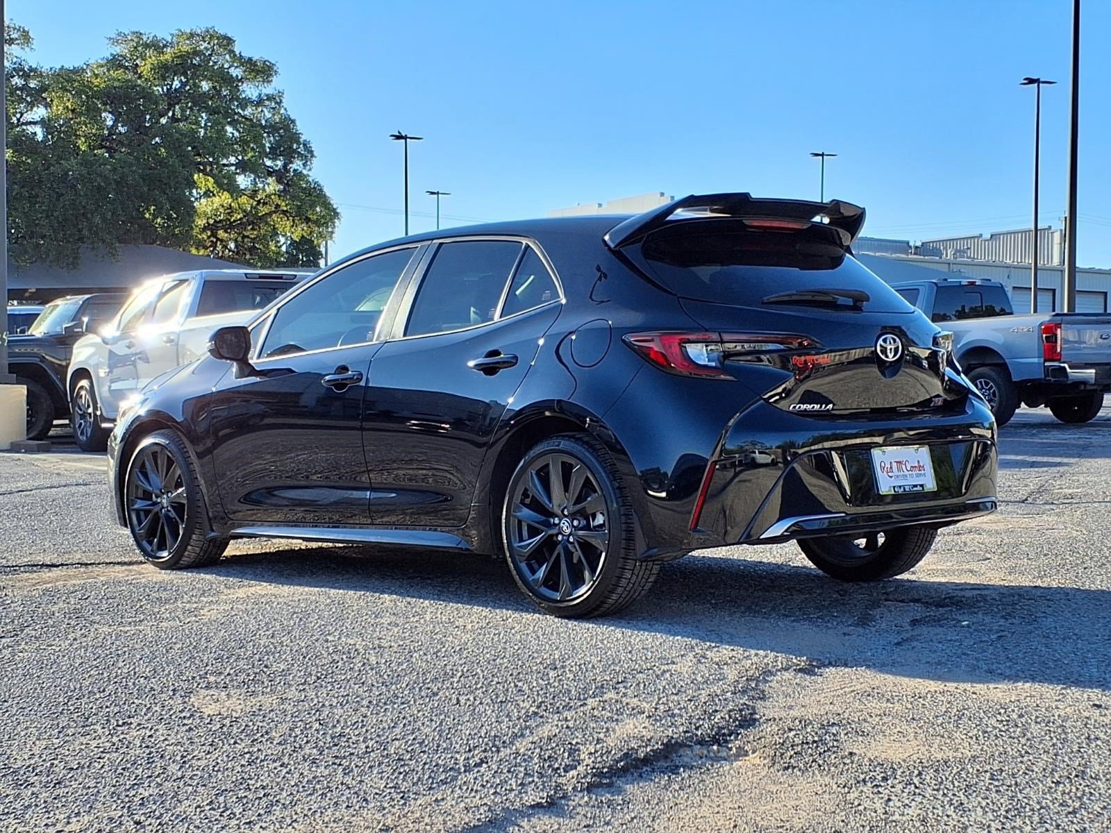 Used 2025 Toyota Corolla XSE FWD image 6