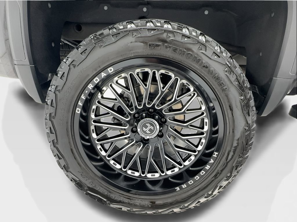 Used 2024 GMC Sierra 1500 SLT AWD/4WD image 17