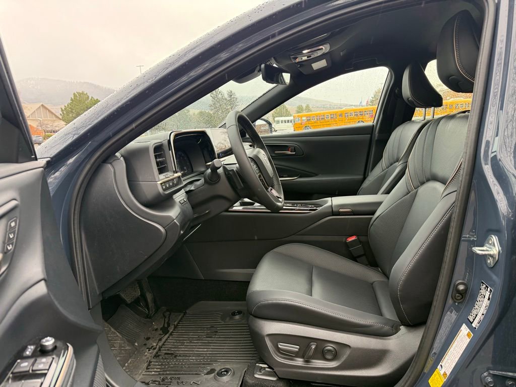 Used 2025 Toyota Crown Signia AWD/4WD image 14