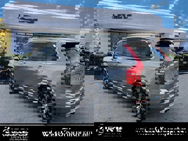 Used 2021 Volvo XC90 T8 Inscription w/ Advanced Package image 3