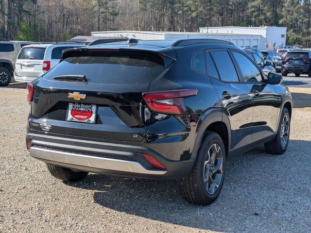 New 2026 Chevrolet Trax LT w/ Driver Confidence Package image 2