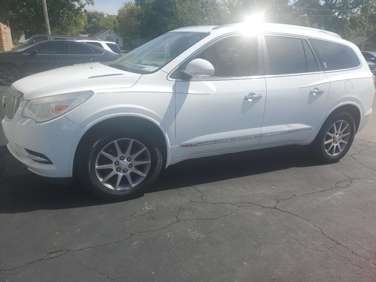 Used 2016 Buick Enclave Leather image 1