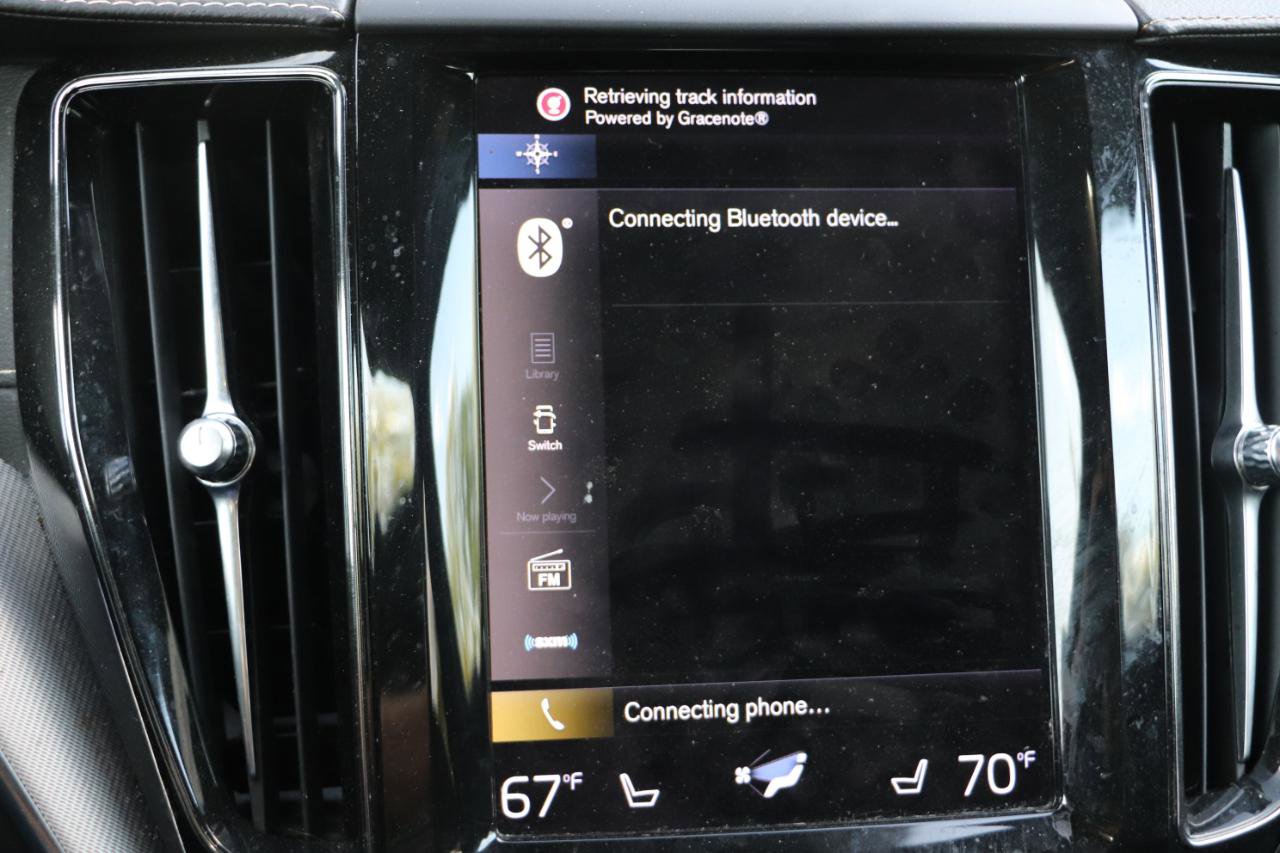 Used 2021 Volvo XC60 T5 R-Design w/ Advanced Package image 27