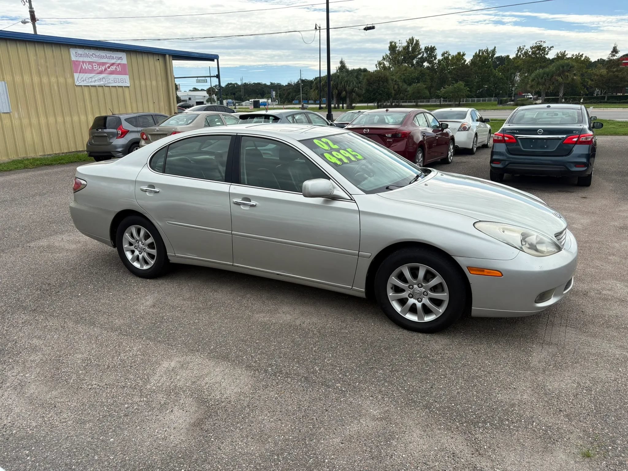 Used 2002 Lexus ES 330 w/ Premium Pkg FWD image 2