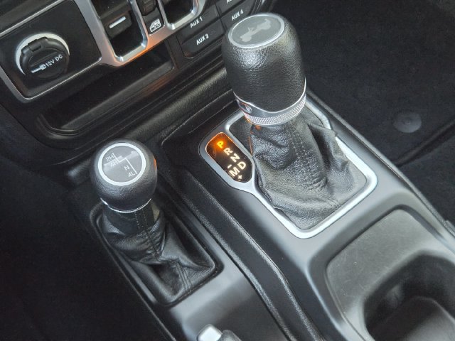 Used 2023 Jeep Wrangler Unlimited Sport AWD/4WD image 18