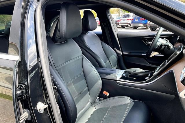 Used 2022 Mercedes-Benz C 300 Sedan image 30