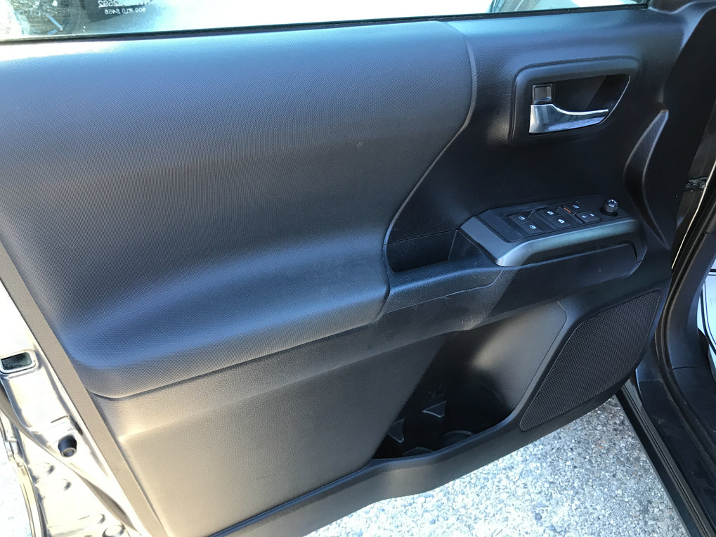 Used 2020 Toyota Tacoma TRD Off-Road AWD/4WD image 15