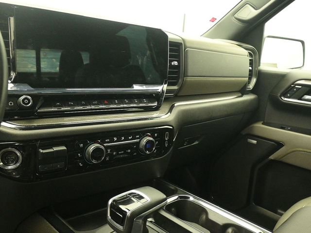 Used 2023 Chevrolet Silverado 1500 ZR2 image 12