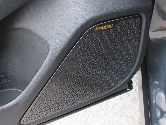 New 2025 Mitsubishi Outlander SEL image 13