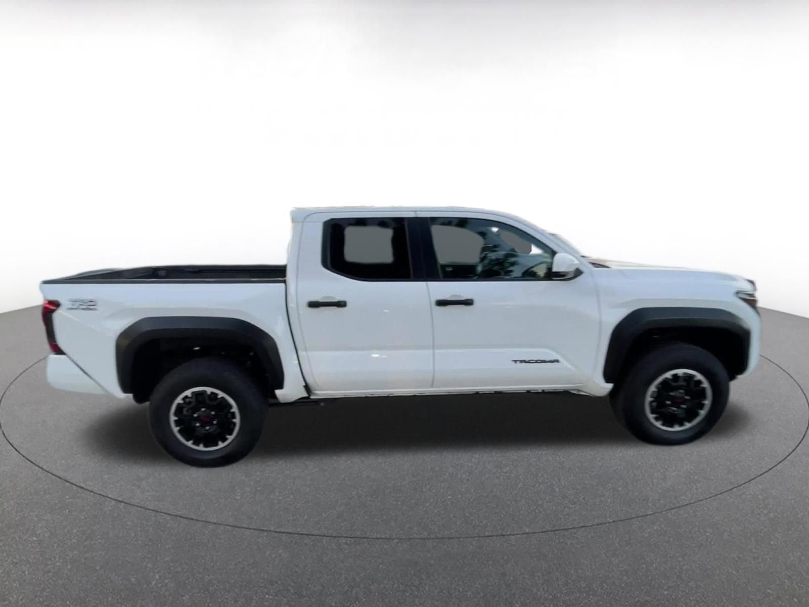 Used 2025 Toyota Tacoma TRD Off-Road image 16