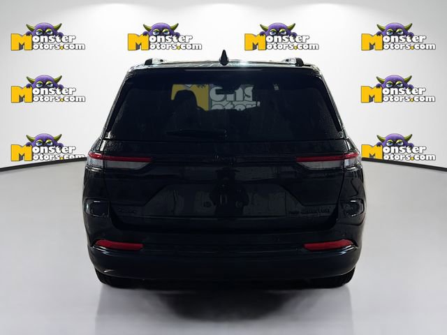 Used 2024 Jeep Grand Cherokee Limited w/ Luxury Tech Group II image 5