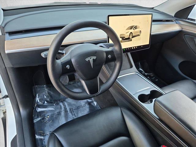 Used 2024 Tesla Model Y Long Range AWD/4WD image 10