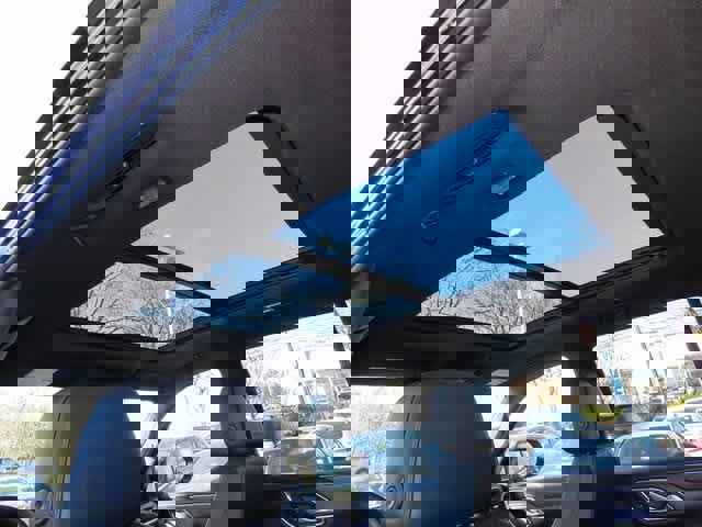 Used 2022 Chevrolet Tahoe LT w/ LT Signature Plus Package image 16