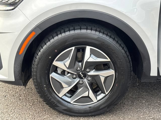 Used 2022 Kia Sorento S FWD image 23