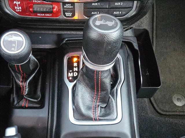 Used 2022 Jeep Wrangler Unlimited Rubicon w/ LED Lighting Group AWD/4WD image 12