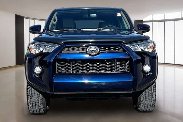Used 2017 Toyota 4Runner SR5 Premium AWD/4WD image 2