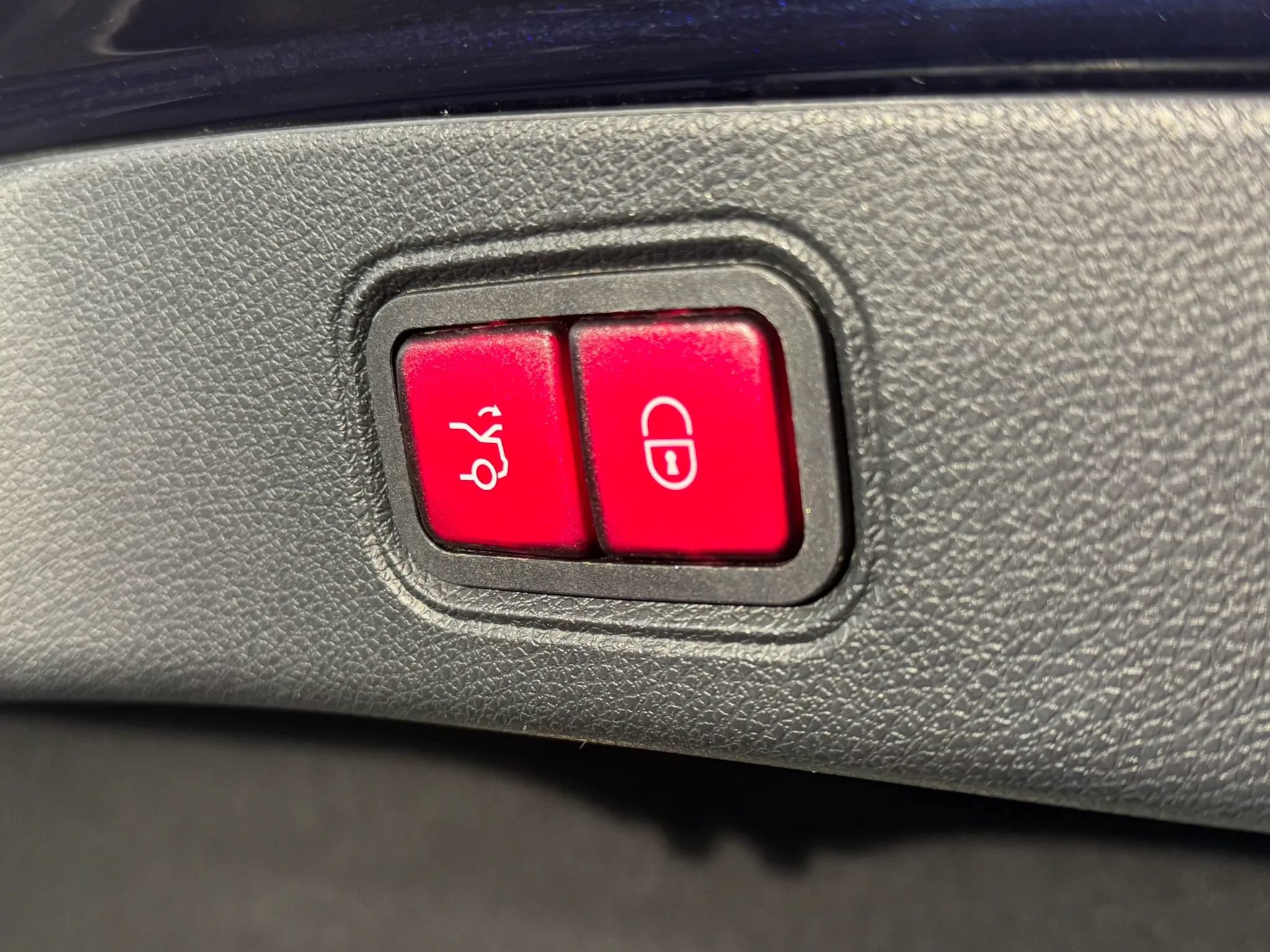 Used 2018 Mercedes-Benz E 400 Coupe image 39