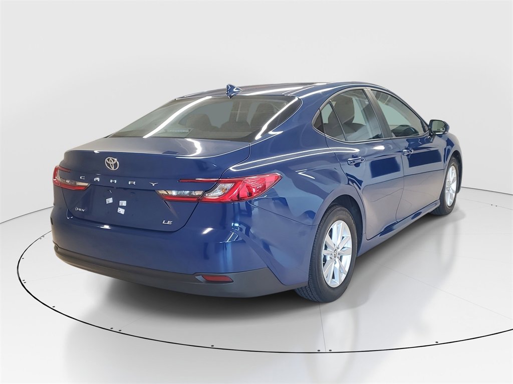 Used 2025 Toyota Camry LE image 7