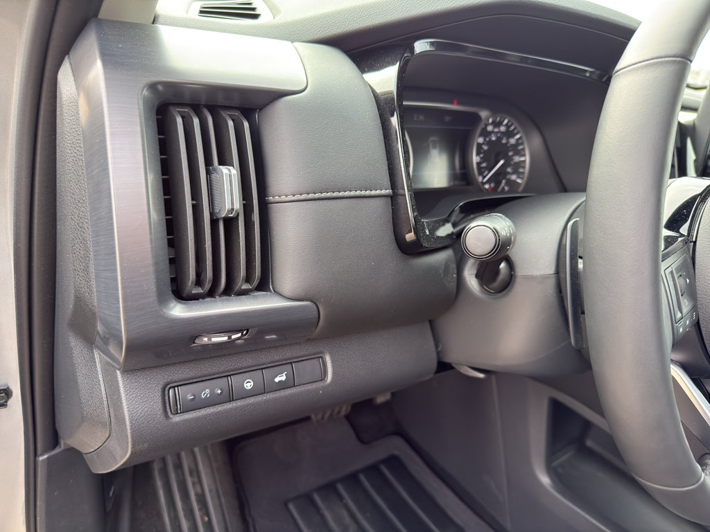 Certified 2025 Nissan Pathfinder SL w/ SL Premium Package image 14