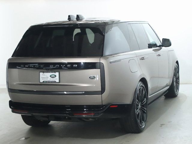 Used 2023 Land Rover Range Rover SE image 9