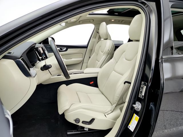 Used 2024 Volvo XC60 T8 Ultimate AWD/4WD image 21
