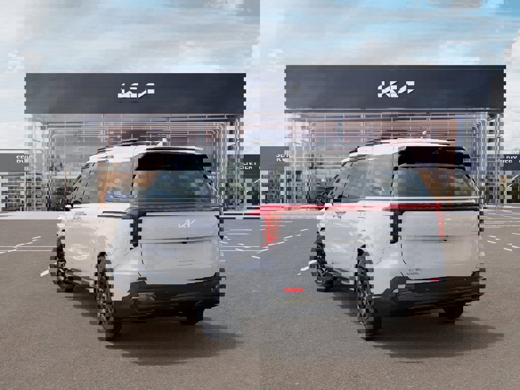 New 2025 Kia Carnival SX Prestige image 4