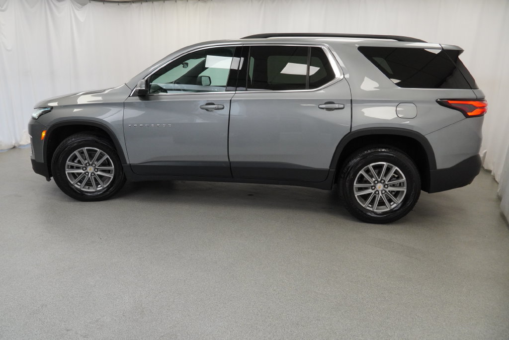 Used 2023 Chevrolet Traverse LT FWD image 30