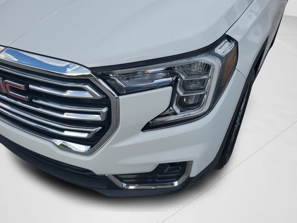 Used 2024 GMC Terrain SLT FWD image 25