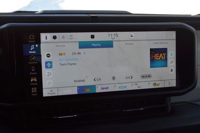 Used 2024 Jeep Wrangler Sport S image 32