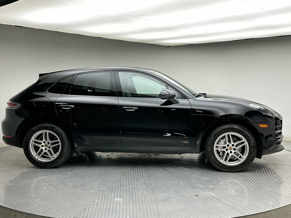 Used 2021 Porsche Macan w/ Driver Memory Package AWD/4WD image 4