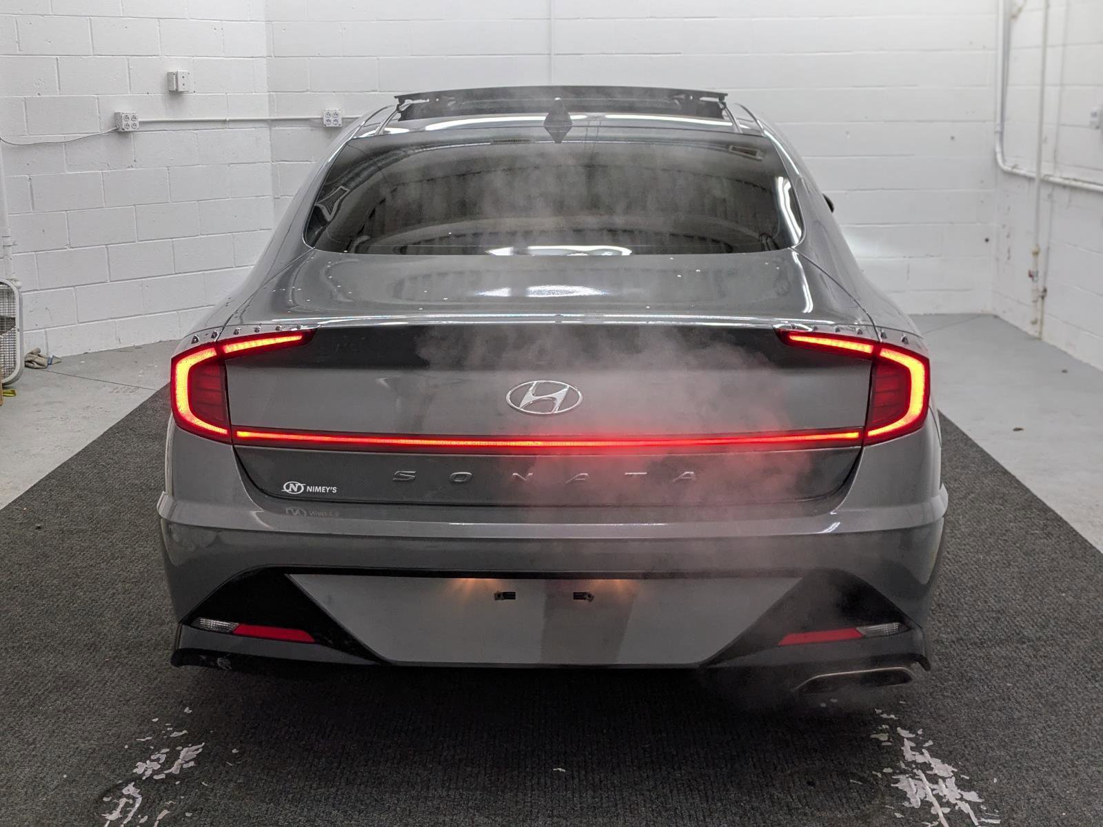 Used 2022 Hyundai Sonata SEL w/ Convenience Package image 16