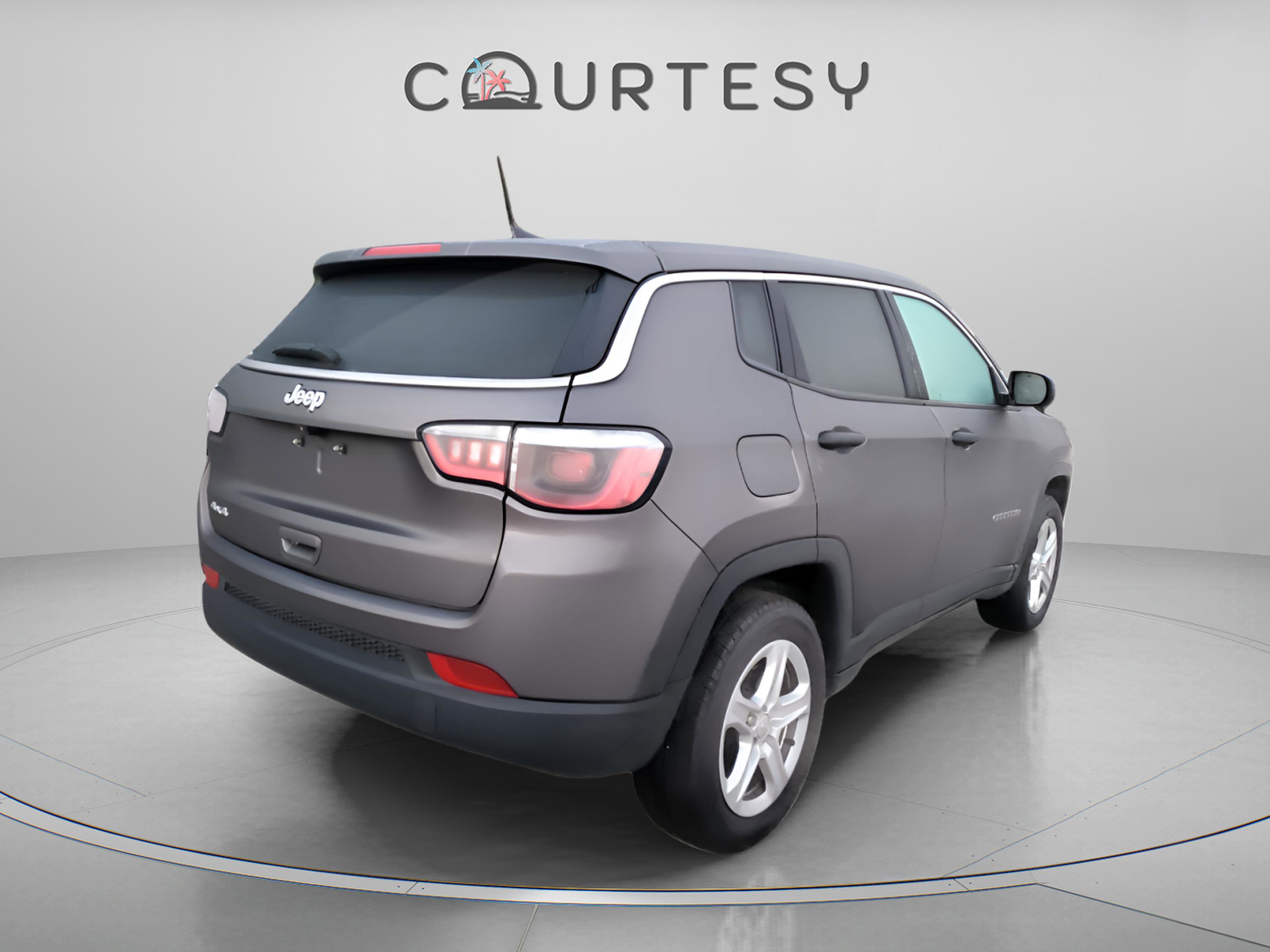 Certified 2024 Jeep Compass Sport image 3