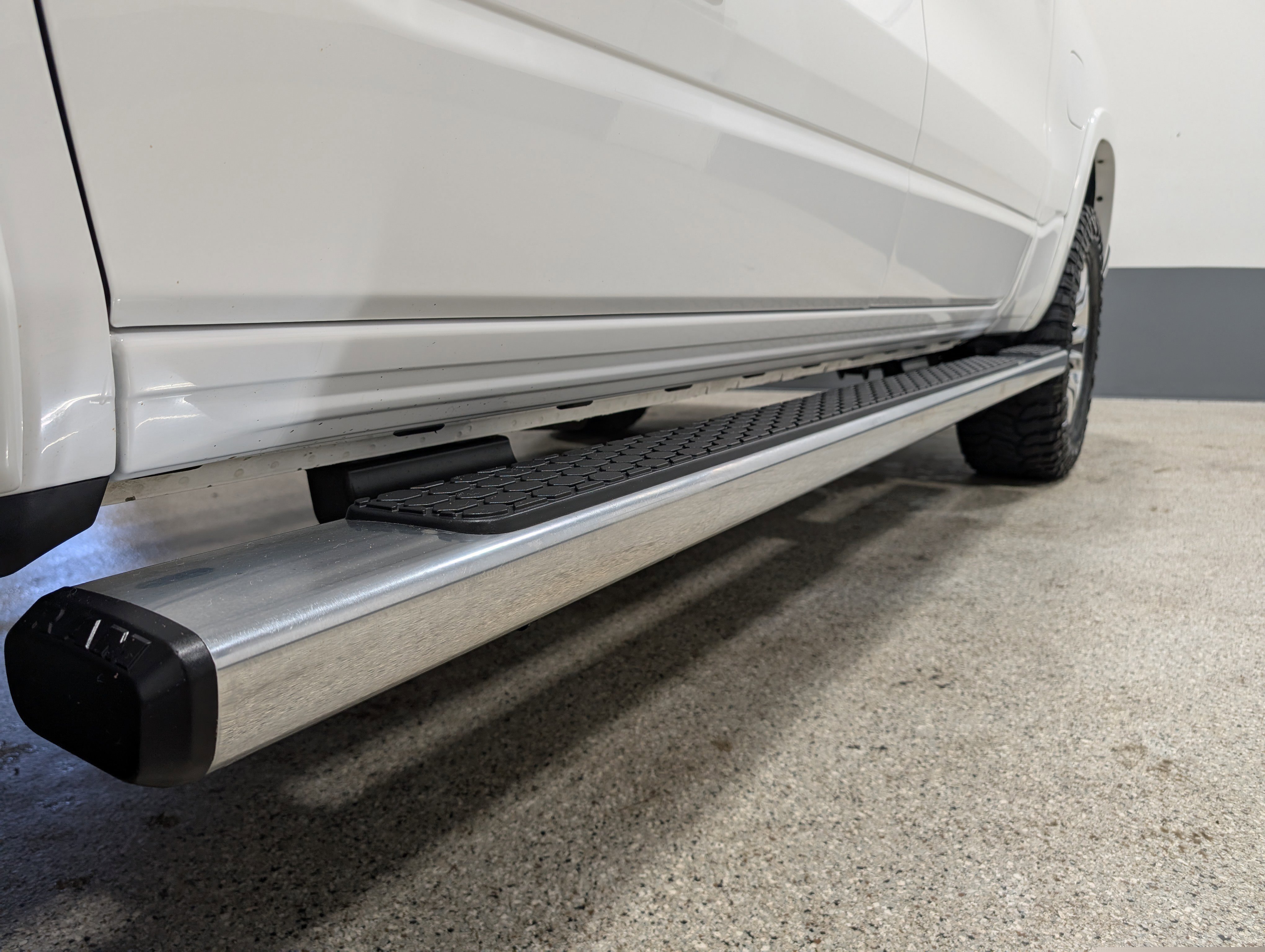 Used 2021 RAM 1500 Limited w/ Body Color Bumper Group image 9