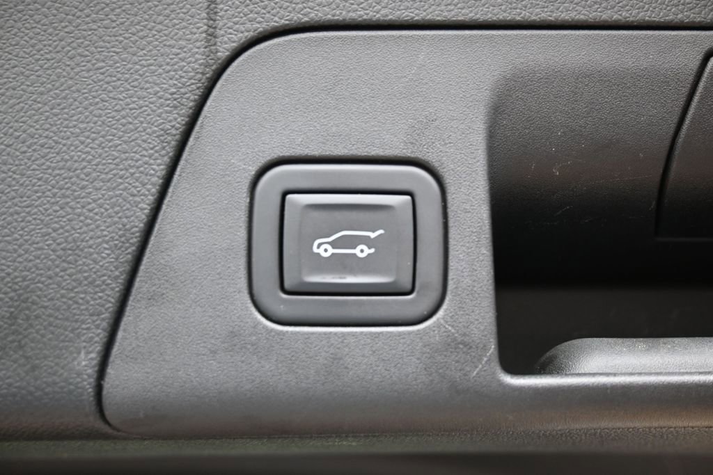 Used 2023 Buick Envision Avenir AWD/4WD image 17