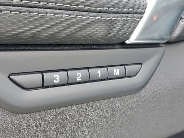 Certified 2025 Land Rover Discovery Sport Dynamic SE image 25