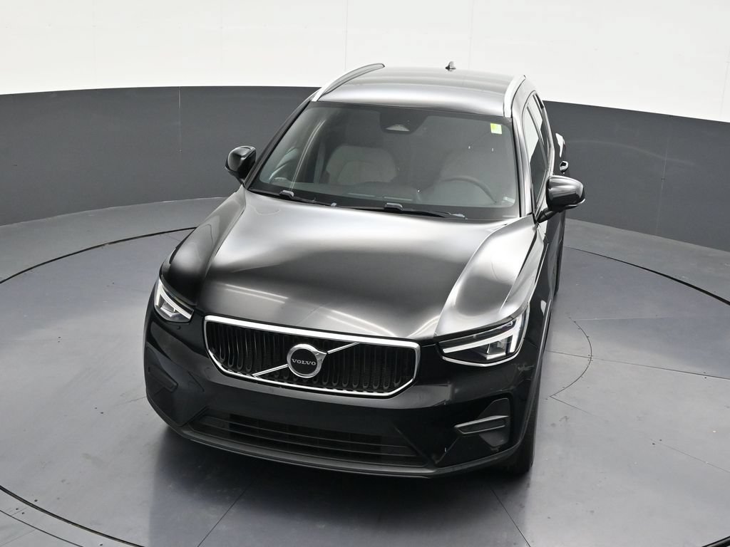 Used 2023 Volvo XC40 B4 Core FWD image 25