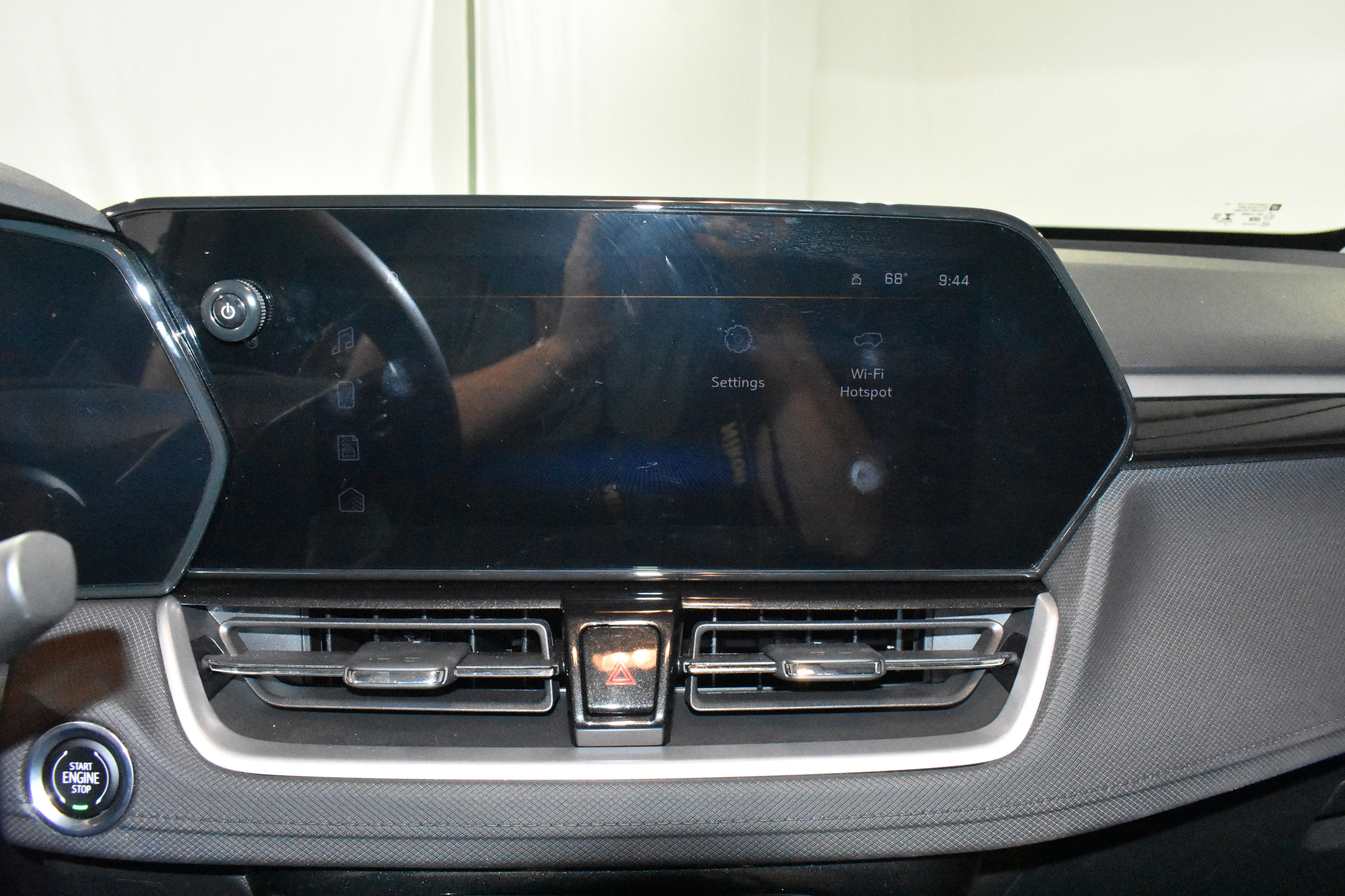 Used 2025 Chevrolet TrailBlazer LT w/ Driver Confidence Package image 17