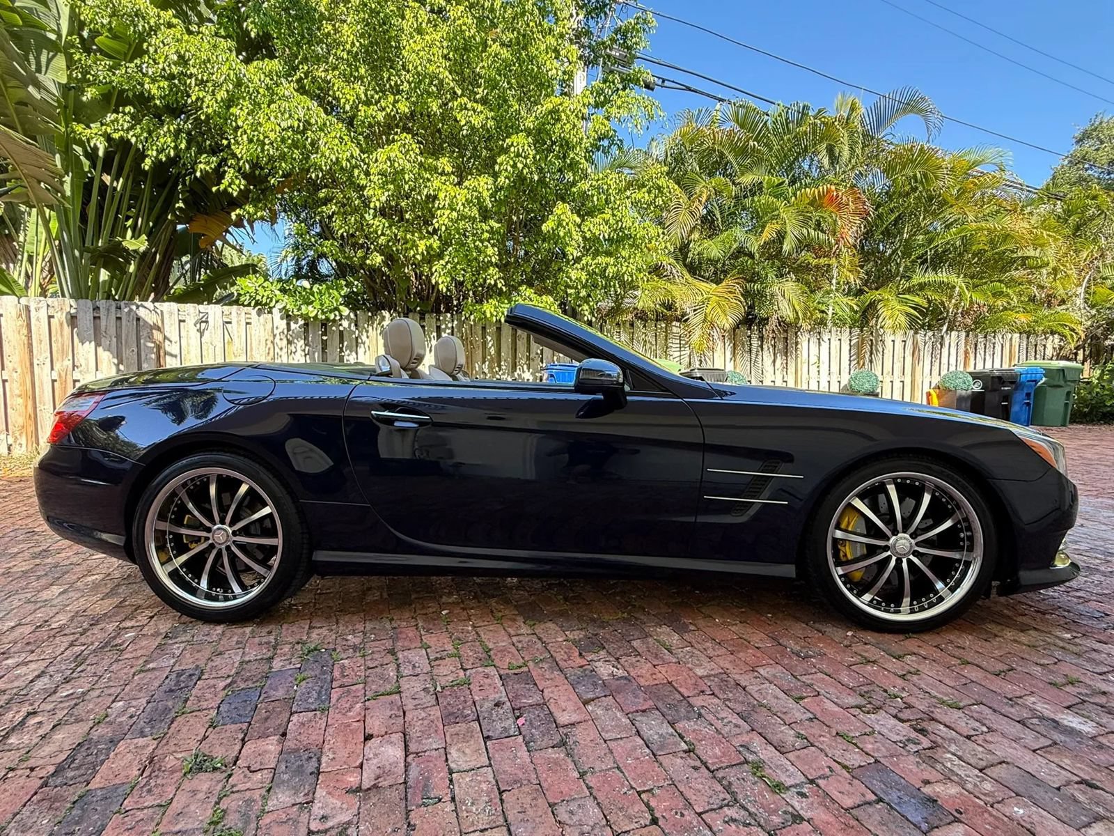 Used 2013 Mercedes-Benz SL 550 w/ Premium Pkg image 61