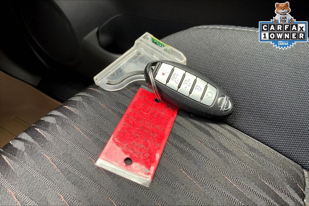 Used 2017 Nissan Rogue SV w/ SV Premium Package image 13