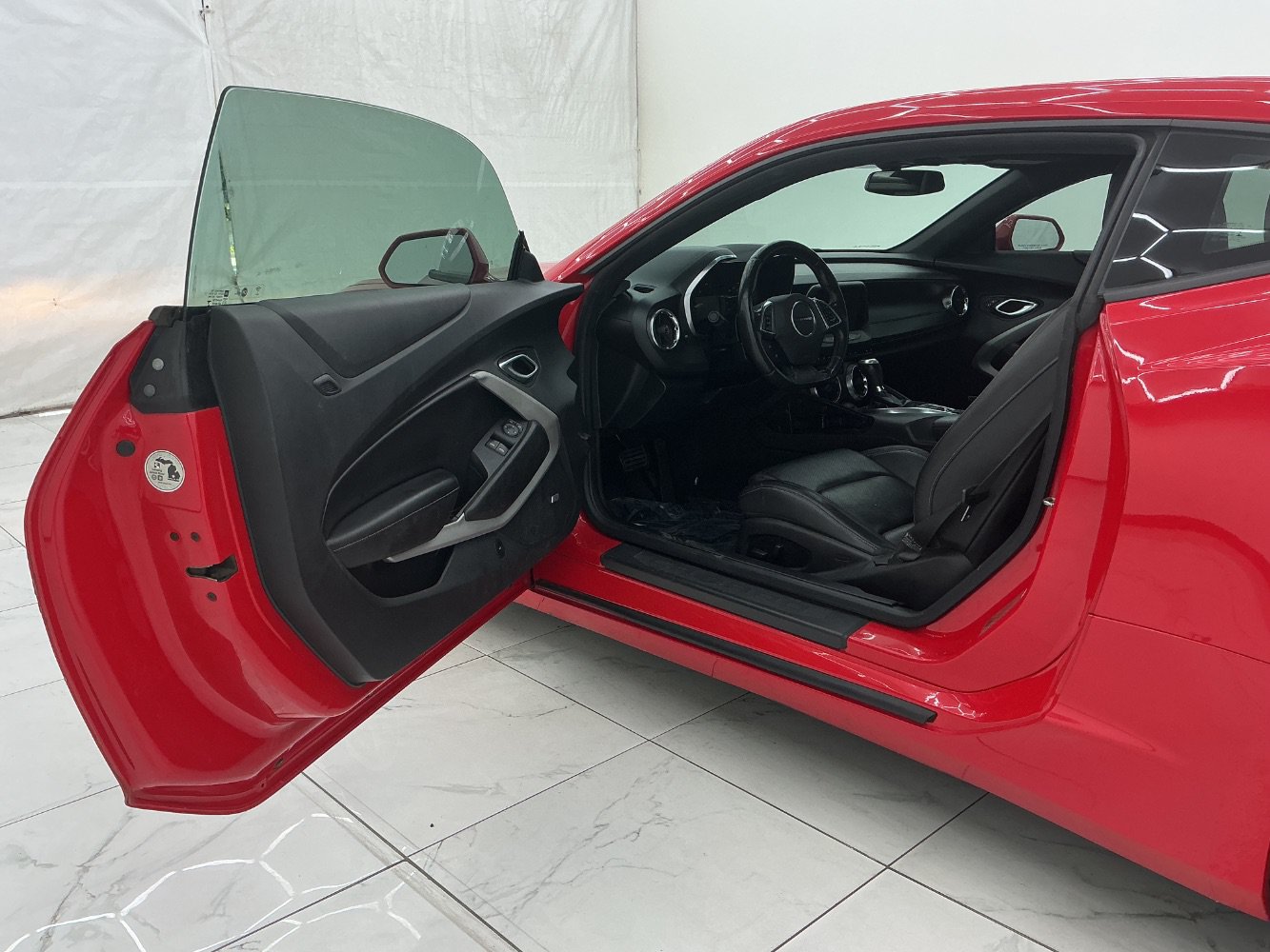 Used 2018 Chevrolet Camaro LT RWD image 16