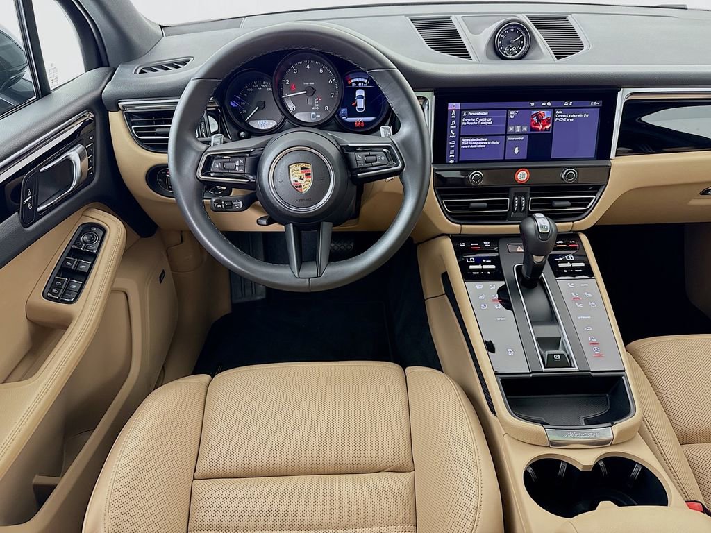 Certified 2025 Porsche Macan image 26
