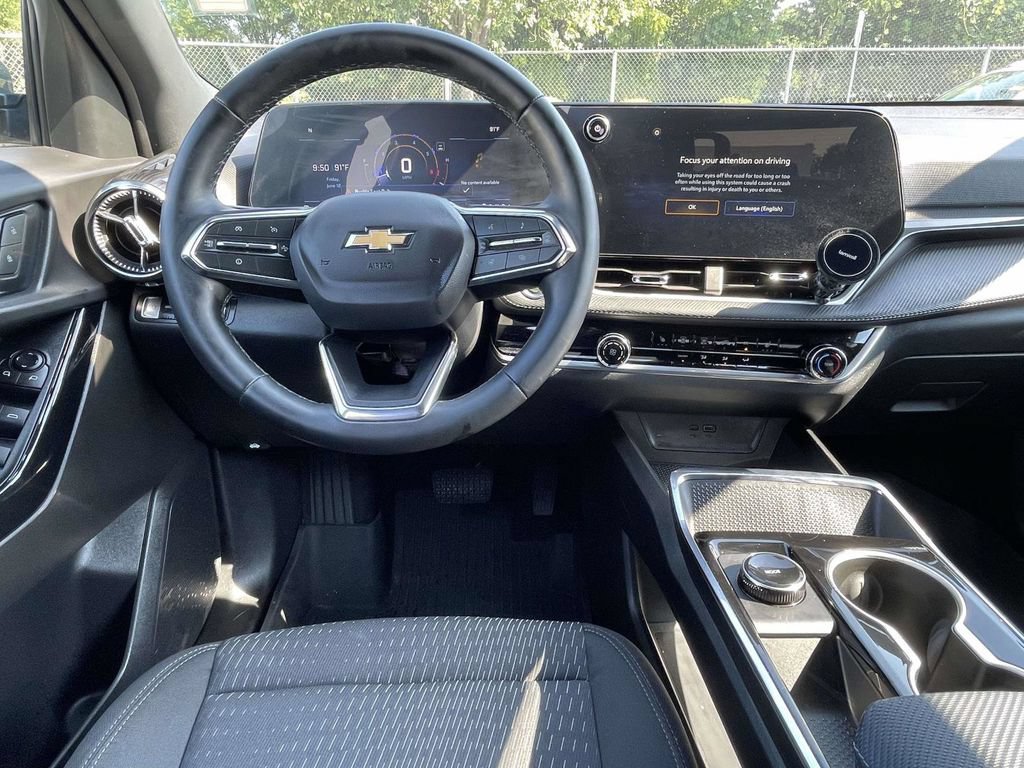 Used 2026 Chevrolet Equinox LT AWD/4WD image 17