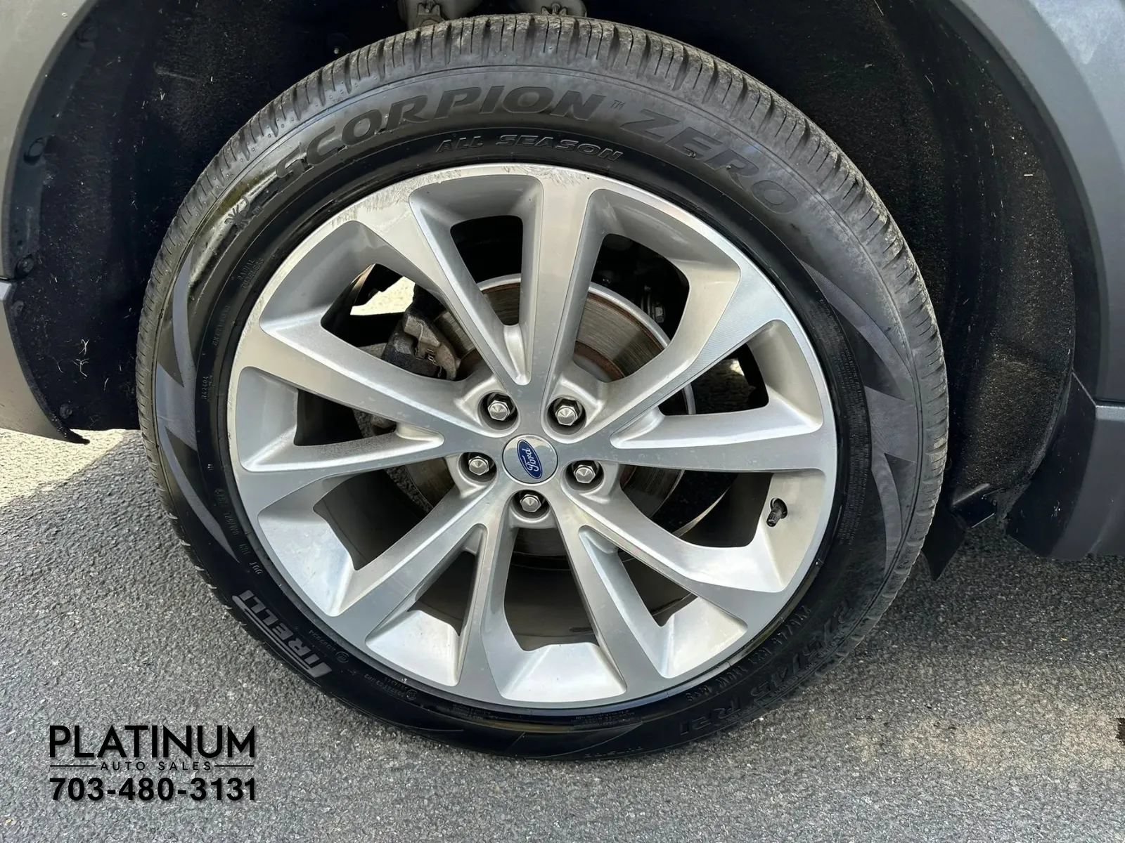 Used 2023 Ford Explorer Platinum w/ Technology Package AWD/4WD image 22