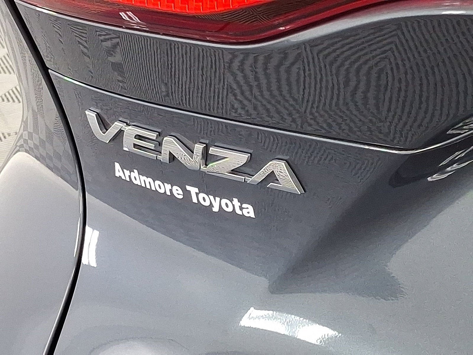 Certified 2023 Toyota Venza XLE AWD/4WD image 16
